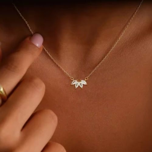 Three diamonds Necklaces