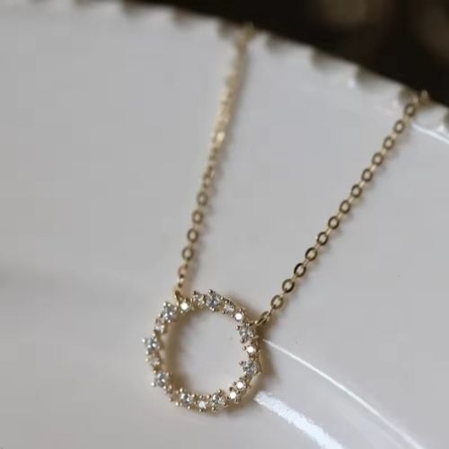 Diamond circle Necklaces