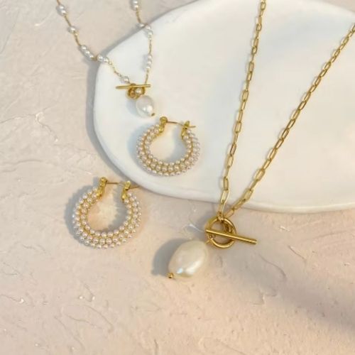 Beauty pearl Necklaces