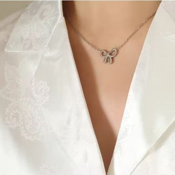 Big bow Necklace