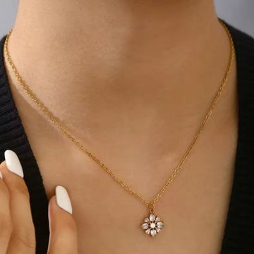 Diamond flower necklace