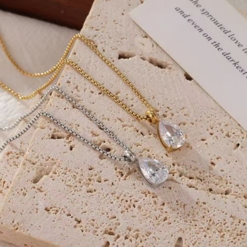 One diamond necklace