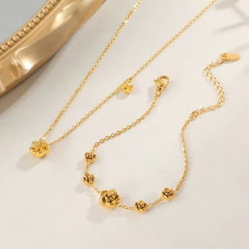 Necklace with Rose