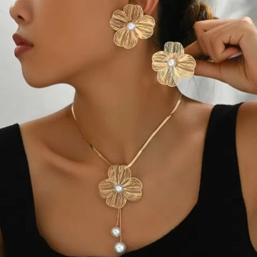 Pearl flower Necklaces Earrings