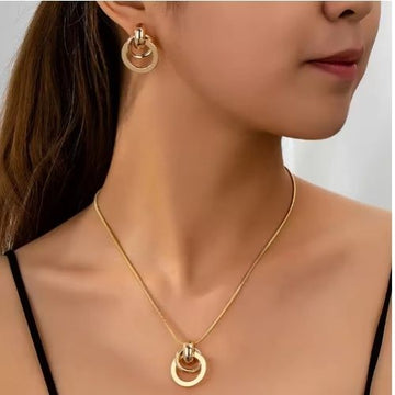 Diamonds Circle Necklaces with Earrings