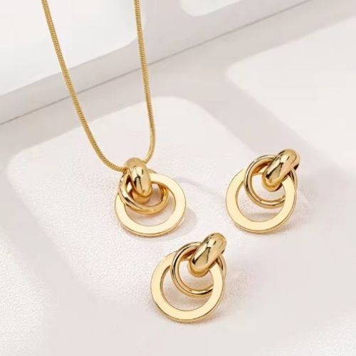 Diamonds Circle Necklaces with Earrings